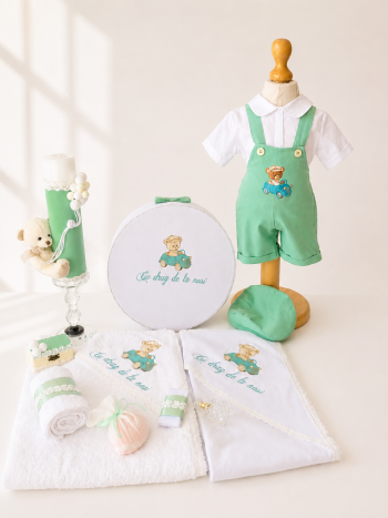 Trusou botez baiat personalizat - Trusou de Botez pentru Băieței – Model Ursuleț în Mașinuță Vernil personalizat